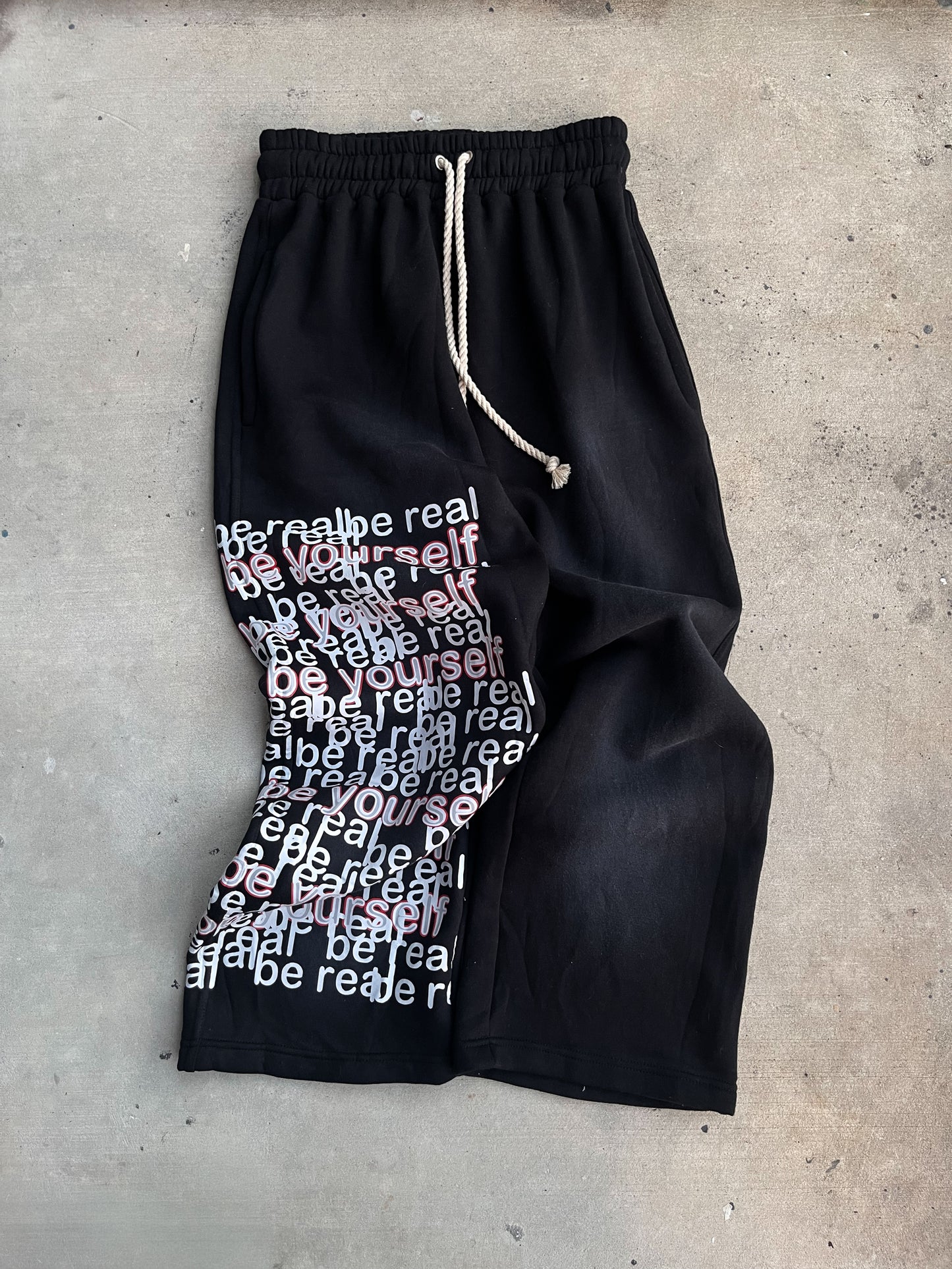"evince" sweatpants